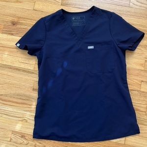 Catarina One-Pocket Scrub Top